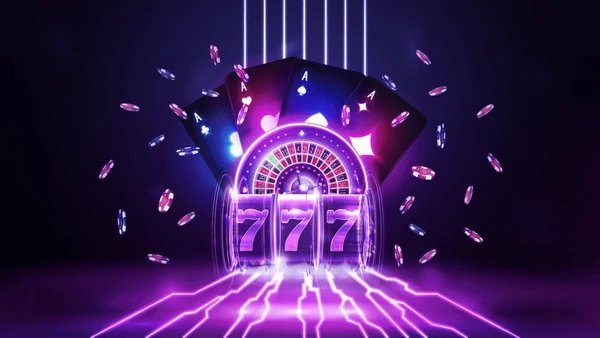 Antarmuka aplikasi mobile hore menang menampilkan permainan slot dan pasar taruhan olahraga